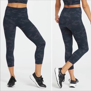 ALO High Waist Camo Blue Print Leggings
